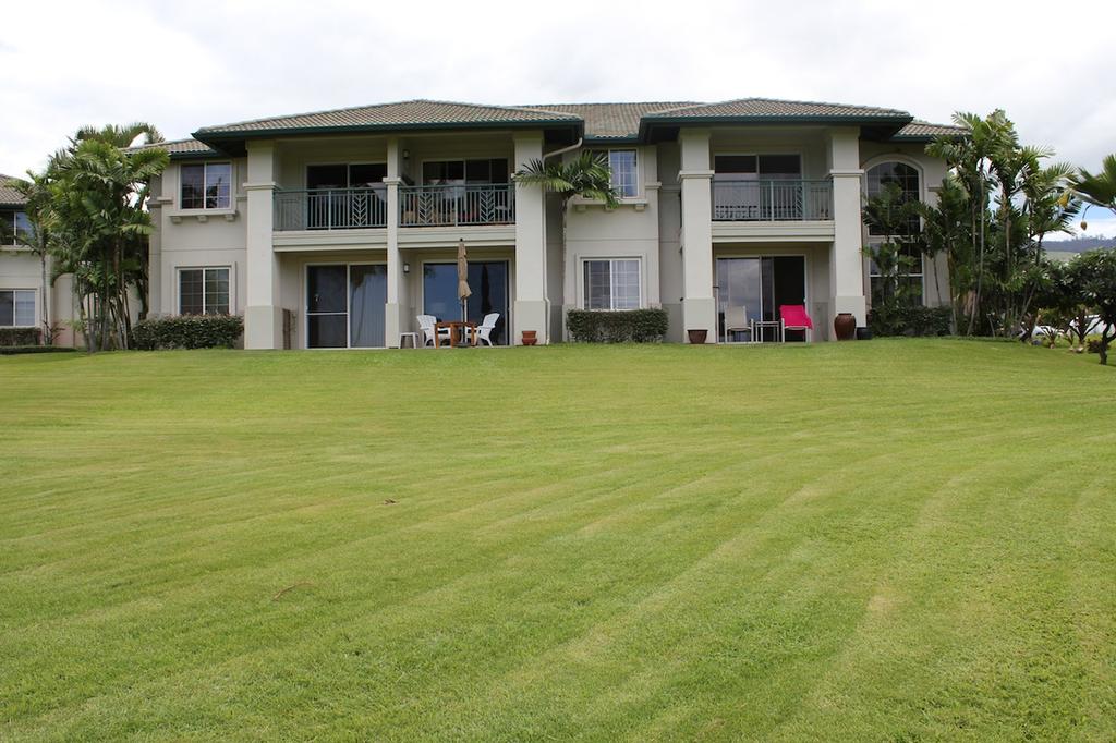 Well-maintained grounds are kept at Wailea Fairway Villas