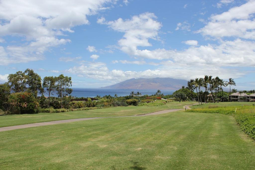 Home buyers of Wailea Fairway Villas have captivating views of the islands