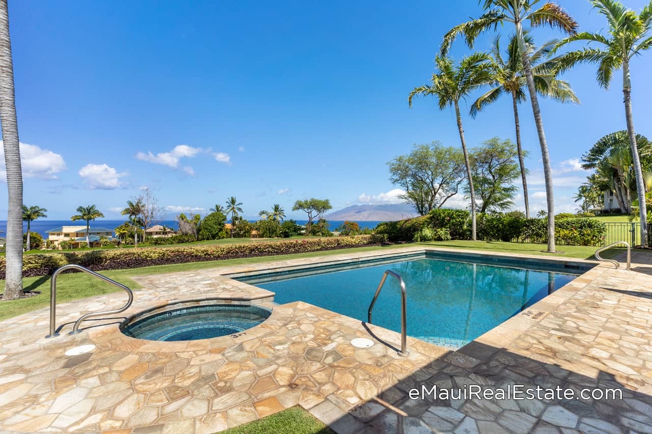 Swimming pool area of Wailea Fairways Villas