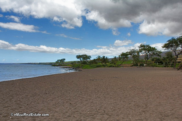 coastline of Black sand beach in Makena