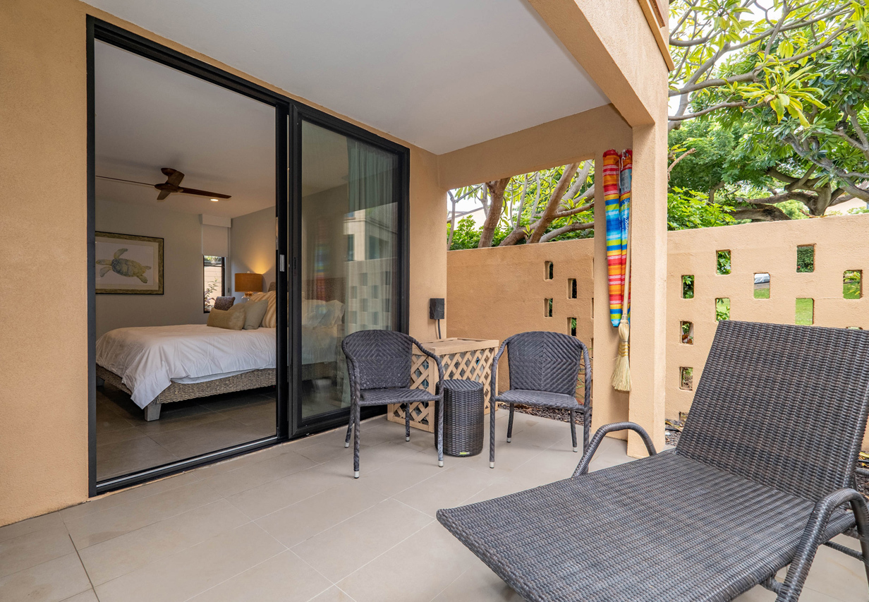 Private lanai off Bedroom: 